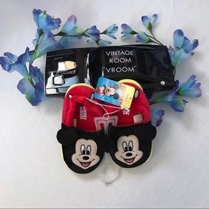 Disney Junior NWT Mickey Mouse Slippers XL (11/12)